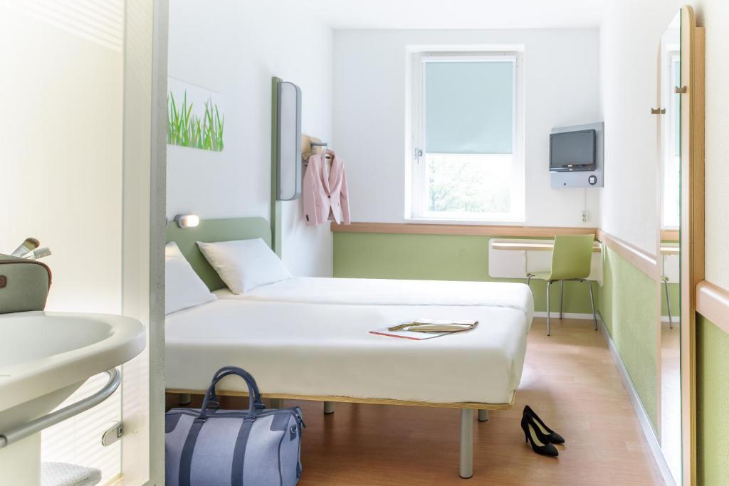 Ibis Budget Basel Pratteln Exterior photo